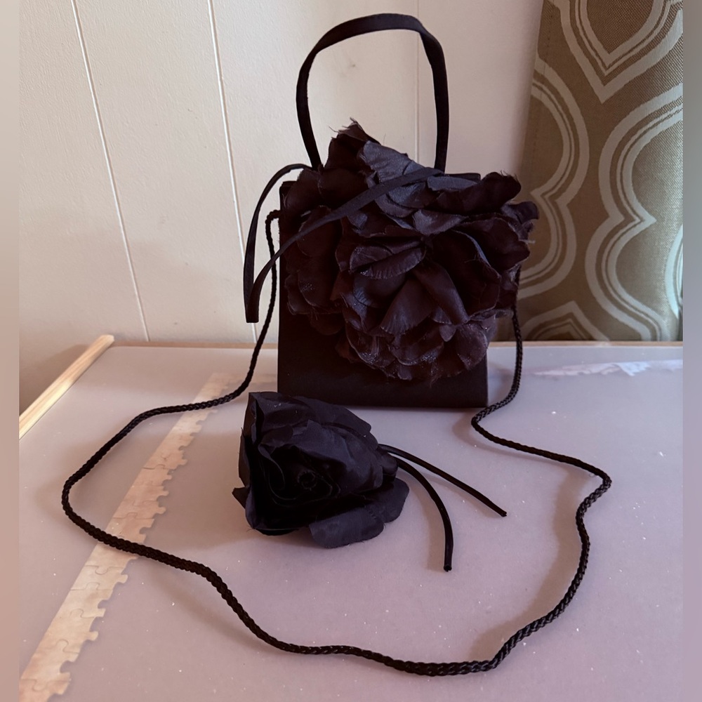 Lorren Bell Black Floral Mini purse